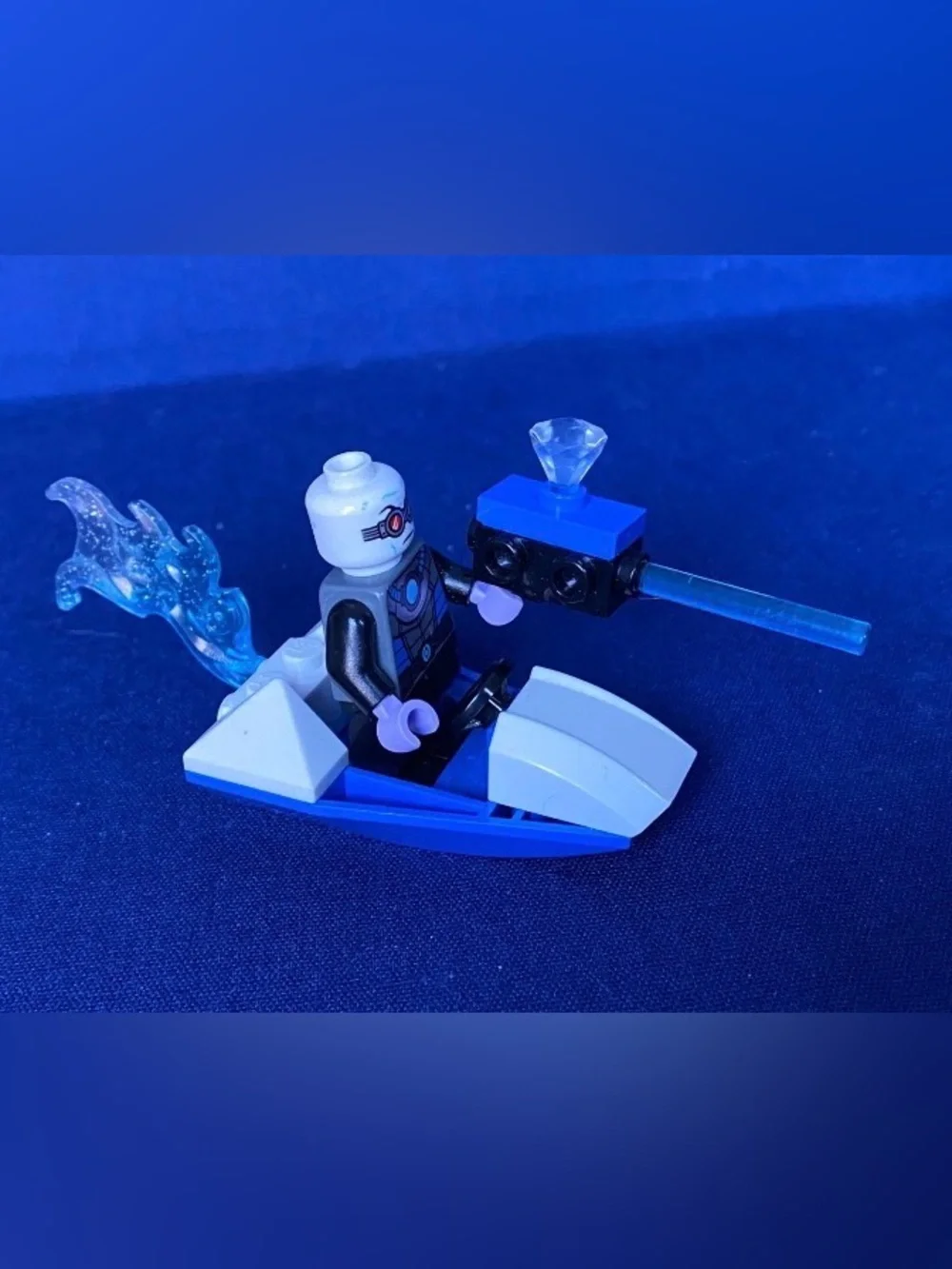 LEGO Juniors 10737 Batman vs Mr Freeze with 2 Minifigures & Manual, 1 Minor Sub
